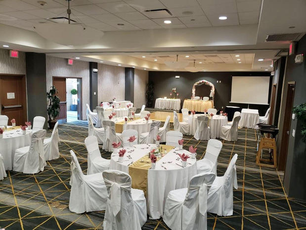 Images Holiday Inn & Suites Phoenix Airport by IHG