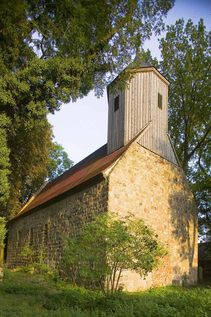Kirche Pinnow - Ev. KG Potzlow-Lindenhagen, Pinnow 12 in Pinnow