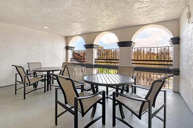 Images Best Western Plus Newport Mesa Inn