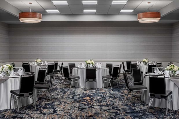 Images Embassy Suites by Hilton Nashville Airport