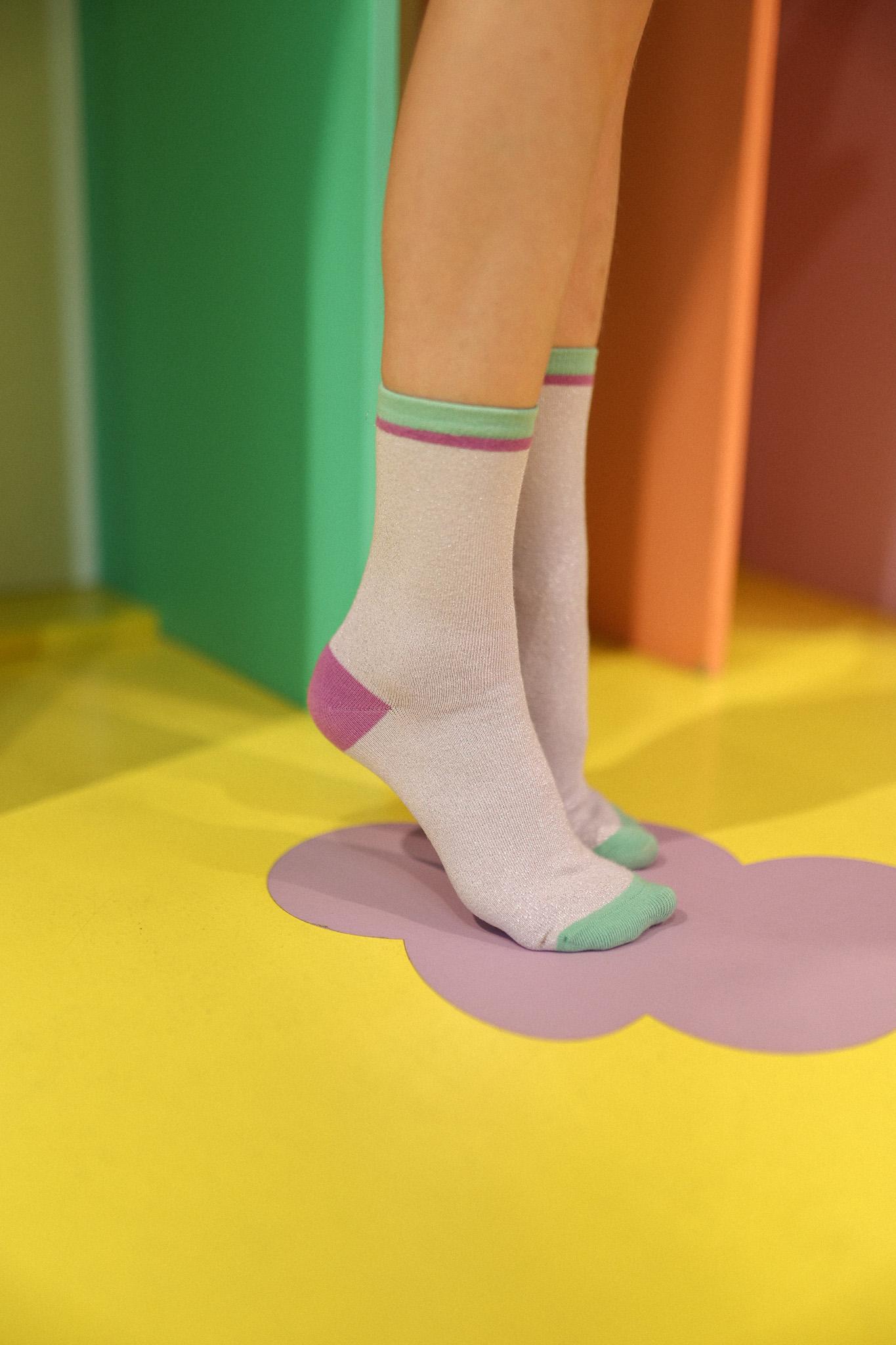 Chaussettes brillantes sans couture mauve