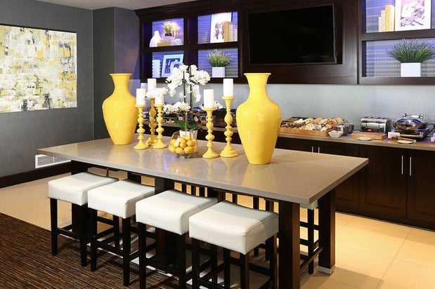 Images Holiday Inn & Suites East Peoria by IHG