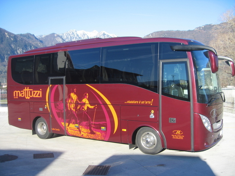 Images Mattuzzi Noleggio Autobus e Minibus