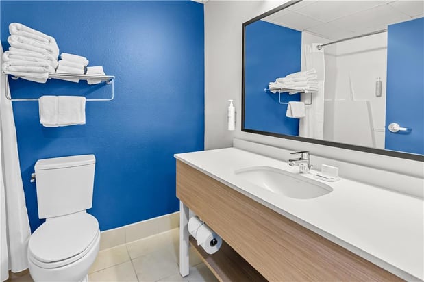 Images Spark by Hilton Sumter