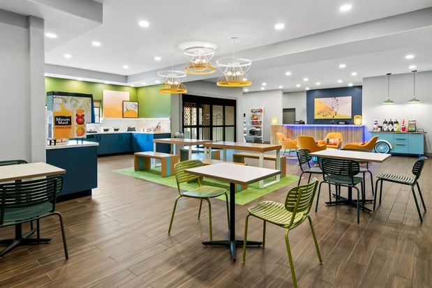 Images Spark by Hilton Wichita Falls