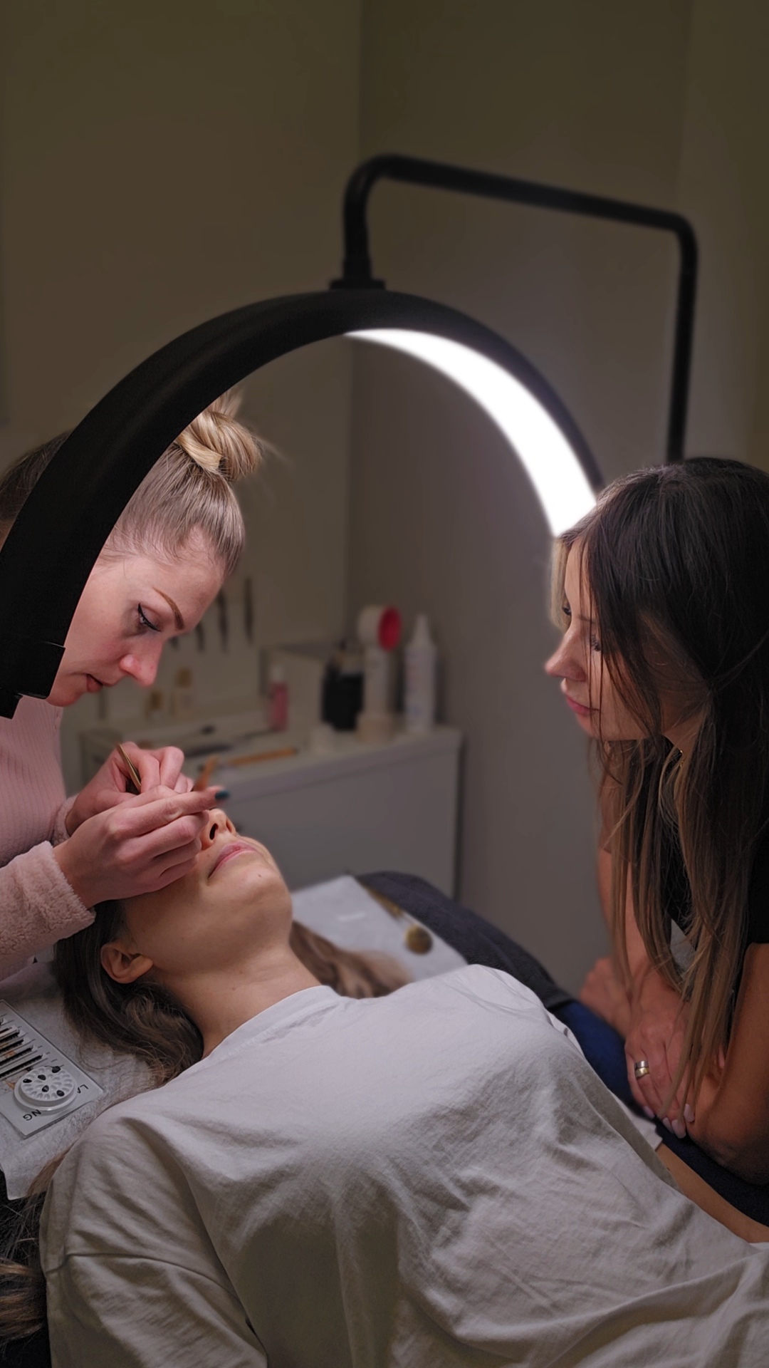 BJULITY - Wimpernprodukte und LASH-Coaching, Volkartstraße 79B in München