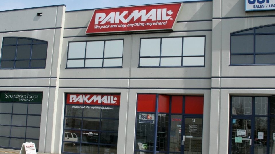 Pak Mail Langley in Langley