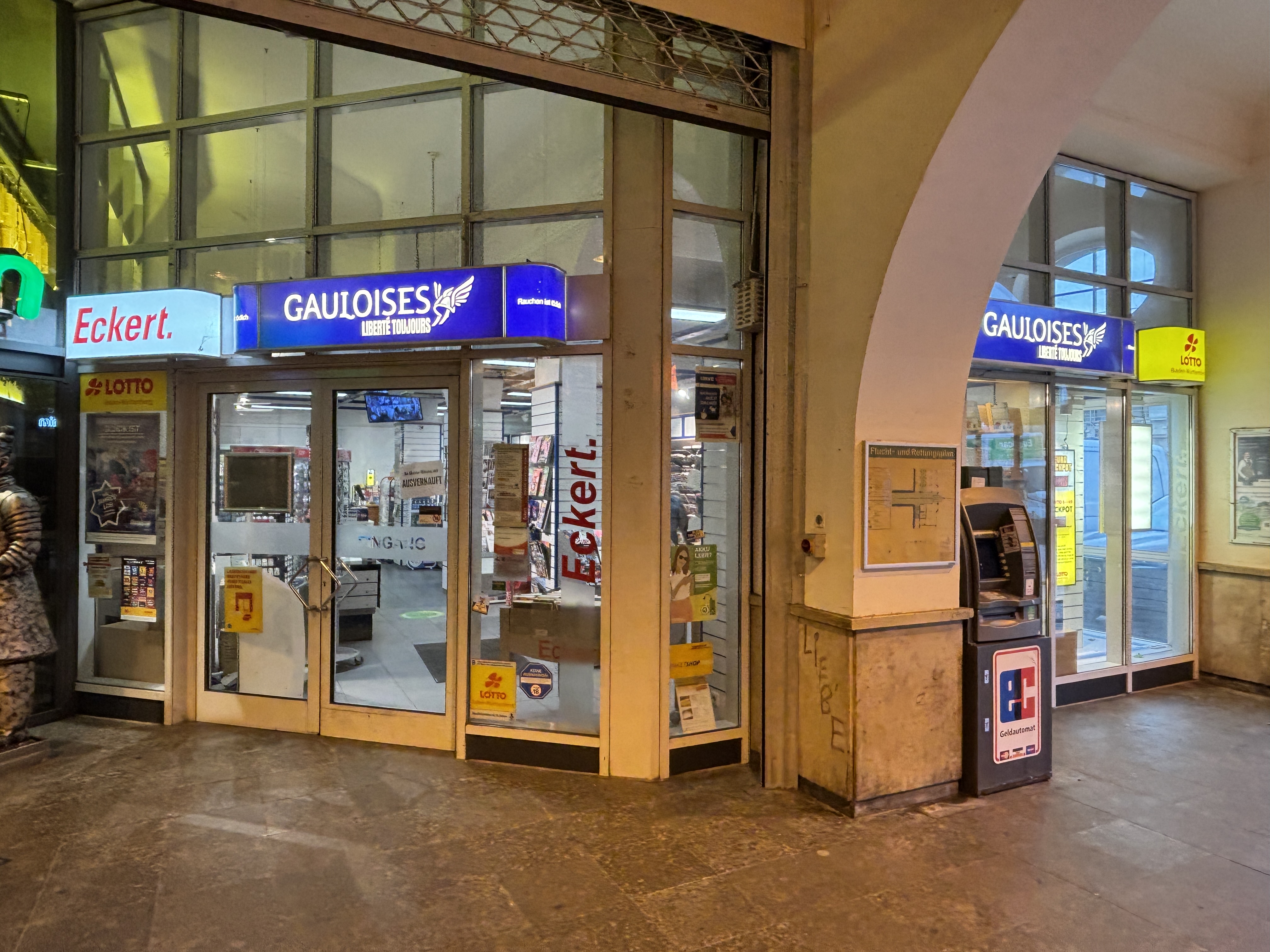 Eckert, Wiener Platz 1 in Stuttgart