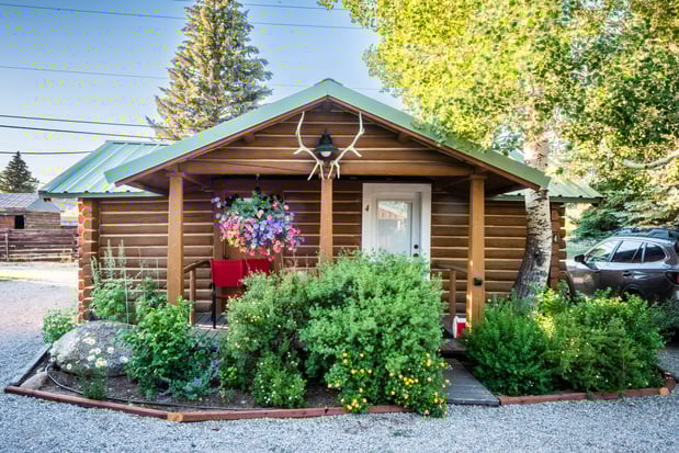 Images Log Cabin Motel