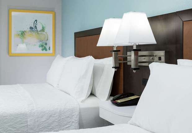 Images Hampton Inn & Suites Panama City Beach-Pier Park Area