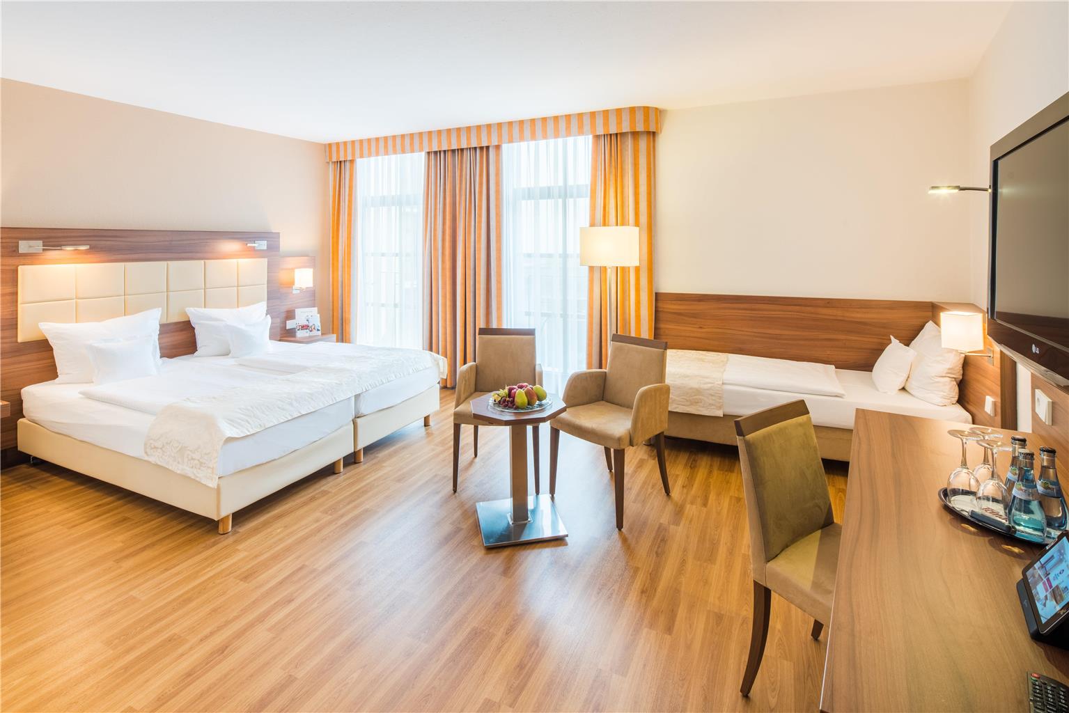 Best Western Plus Hotel Am Schlossberg, Europastrasse 13 in Nuertingen