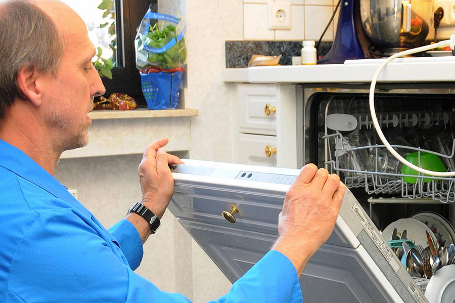 Hausgeräte Kundendienst C. Hintz, Weilburger Weg 28 in Düsseldorf