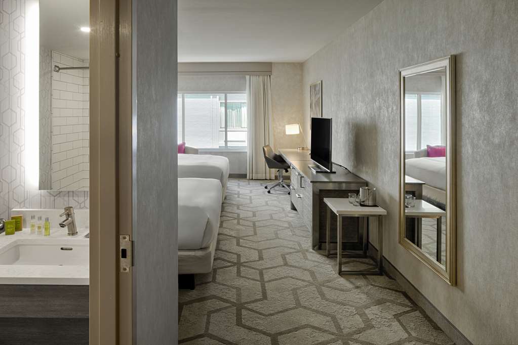 Guest room