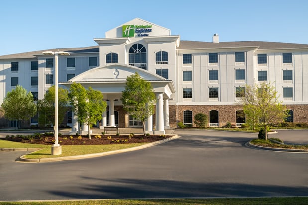 Images Holiday Inn Express & Suites Aiken by IHG