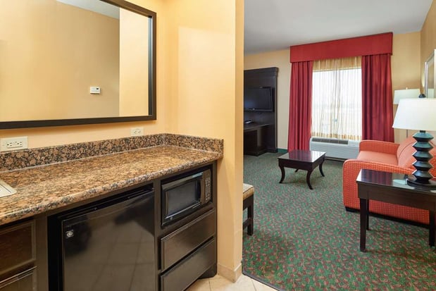 Images Hampton Inn & Suites Waco-South