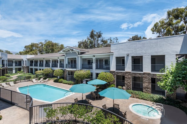 Images Holiday Inn Express & Suites San Dimas by IHG