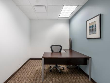 Regus - Illinois, Downers Grove - Executive Towers West Photo