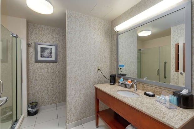 Images Hampton Inn & Suites Downtown Owensboro/Waterfront
