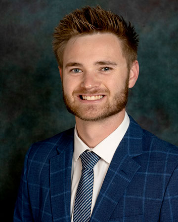 Images Logan Mueller - Mutual of Omaha