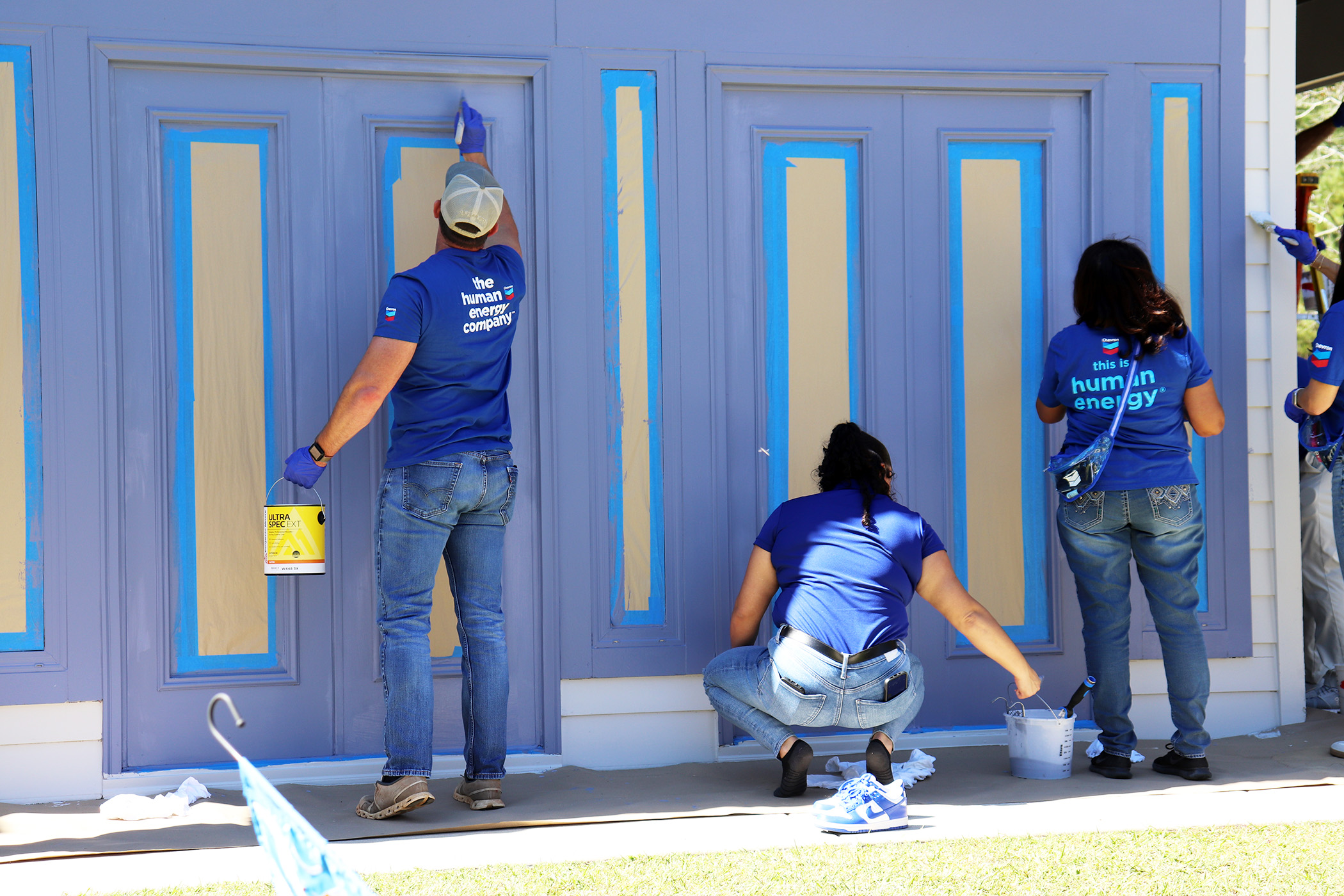 chevron volunteer day at sths parenting center 04.jpg