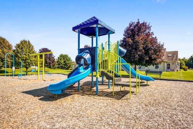 Images Saratoga Crossing Apartments & Townhomes