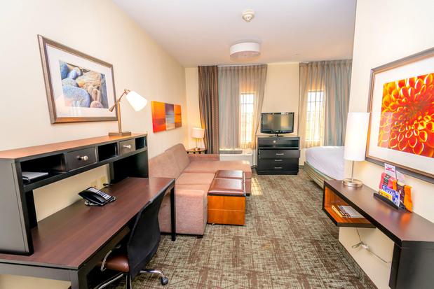 Images Staybridge Suites Houston IAH - Beltway 8 by IHG