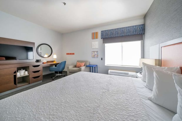 Images Hampton Inn & Suites Modesto-Salida