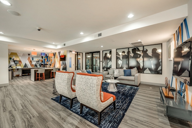 Images Maverick Place Apartments