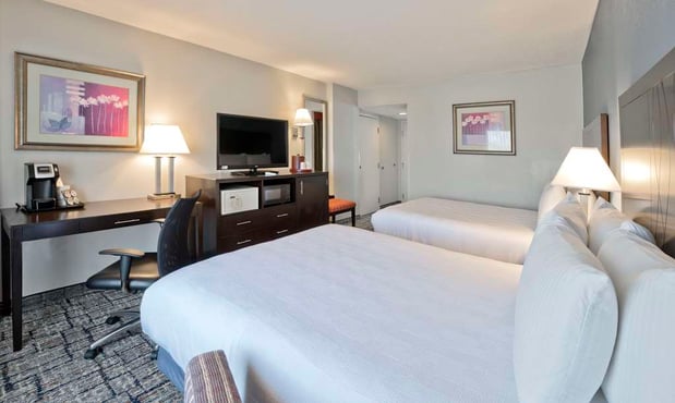 Images Best Western Plus Hotel & Conference Center