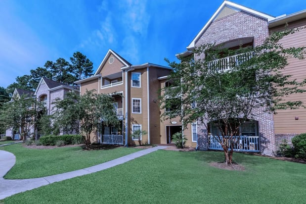 Images Cross Creek Apartment Homes