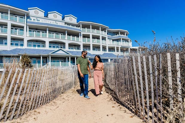 Images Madison Beach Hotel, Curio Collection by Hilton