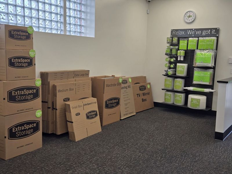 Images Extra Space Storage