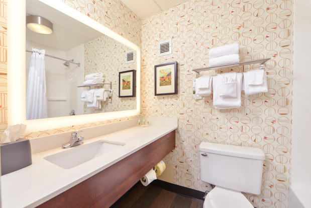 Images Holiday Inn Auburn-Finger Lakes Region by IHG
