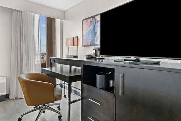 Images DoubleTree by Hilton Raleigh Midtown