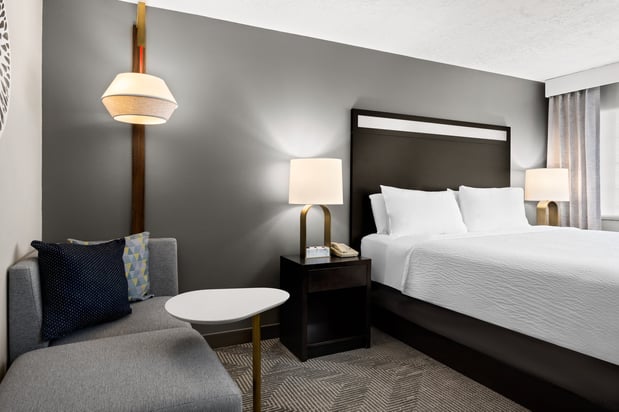 Images Holiday Inn & Suites Albuquerque Airport by IHG
