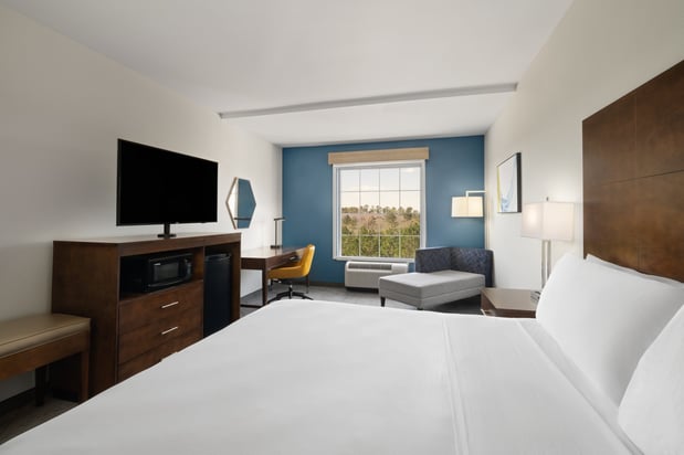 Images Holiday Inn Express & Suites Aiken by IHG