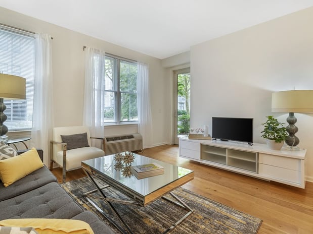 Images Pier Village Apartments