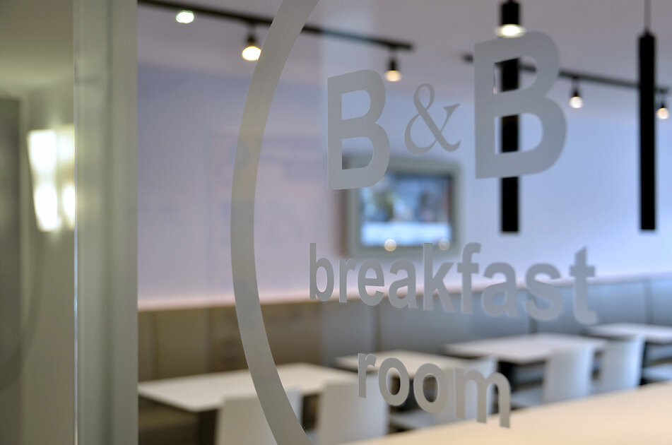 Bilder B&B HOTEL Mannheim-Neuostheim