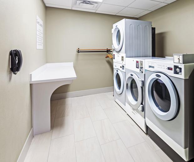 Images Holiday Inn Express & Suites Chanute by IHG