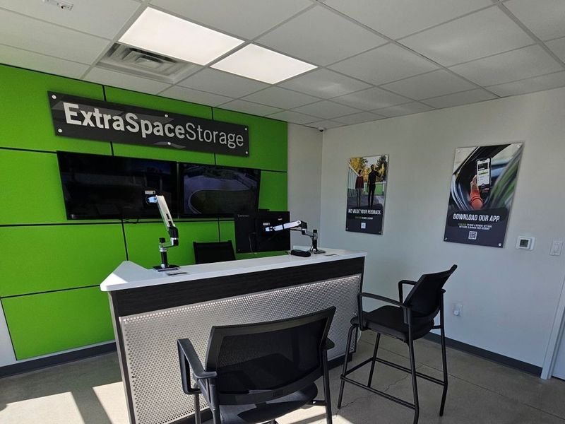 Office - Storage Express at 2950 S Lynhurst Dr, Indianapolis, IN 46241