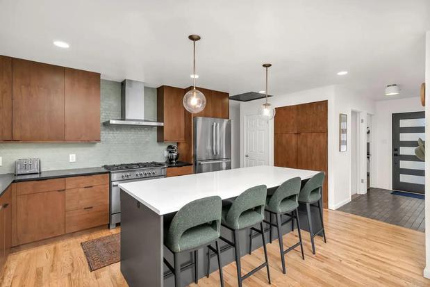 Images Natalie Hengel, REALTOR