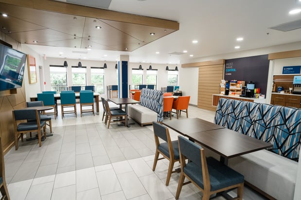 Images Holiday Inn Express & Suites Kodak East-Sevierville by IHG