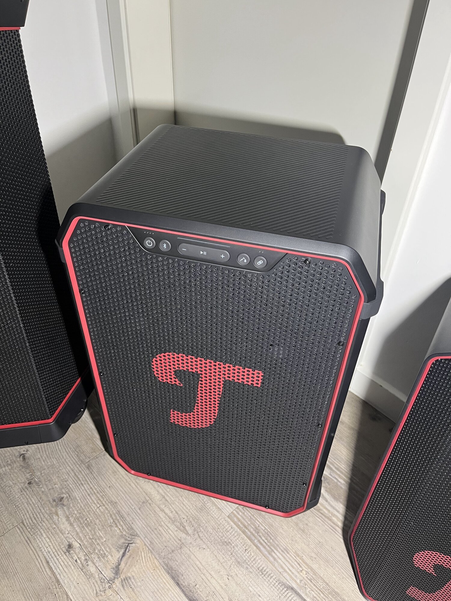 Bilder SOUNDBOKS  JBL Partybox Verleih - Lautsprecher mieten in Hamburg beim Eventservice Hamburg - der Partyverleih