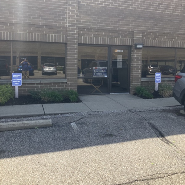 Invisible Fence® front doors in Solon, Ohio