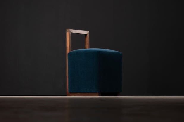 Images SENTIENT Furniture
