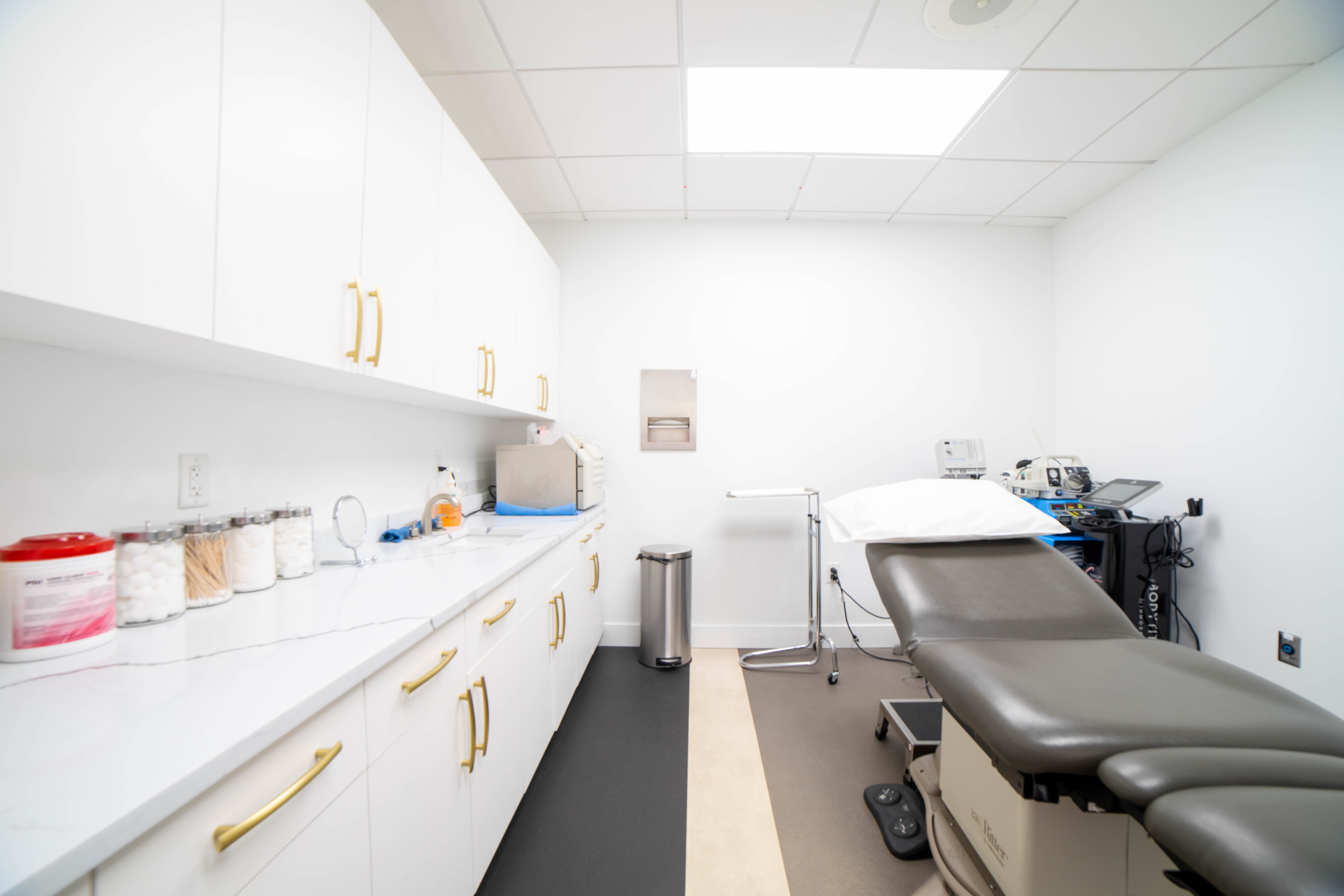 Interior of SynergyMD Plastic Surgery | Tampa, FL