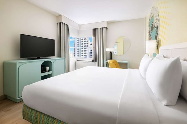Images Hotel Continental Miami Beach, Tapestry Collection by Hilton