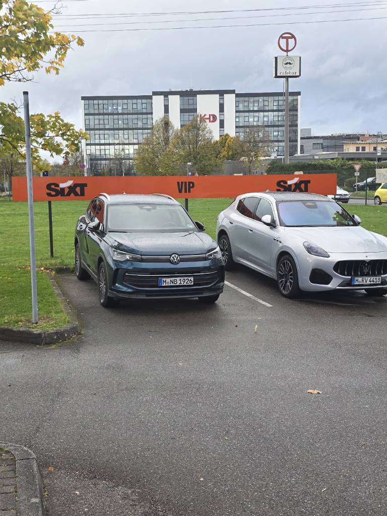 SIXT Mietwagen & Transporter mieten Köln Porz/Gremberghoven, Ettore-Bugatti-Str. 2 in Köln