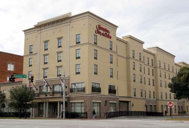 Images Hampton Inn & Suites Savannah Historic District