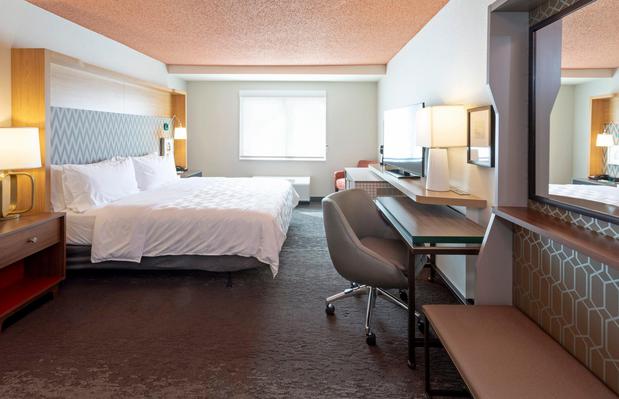 Images Holiday Inn Marquette, an IHG Hotel